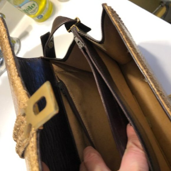 Due Torri Italian Yellow Leather Vintage Hand Bag - Picture 9 of 10